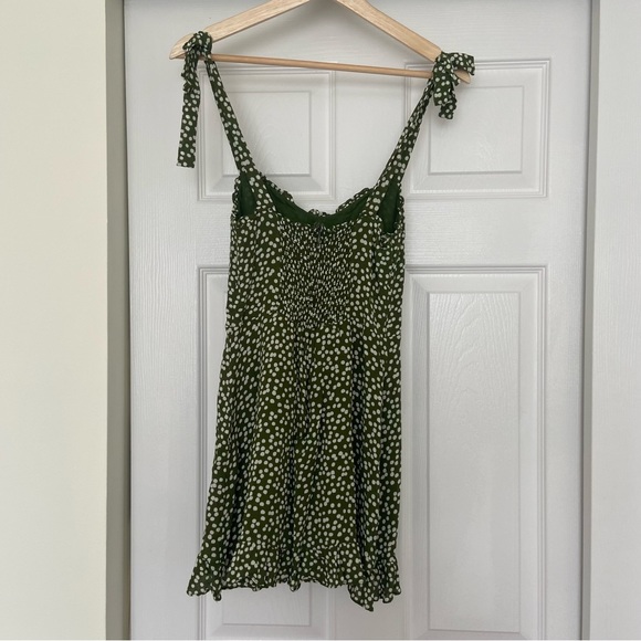 Reformation Christine dress in green - Picture 8 of 10